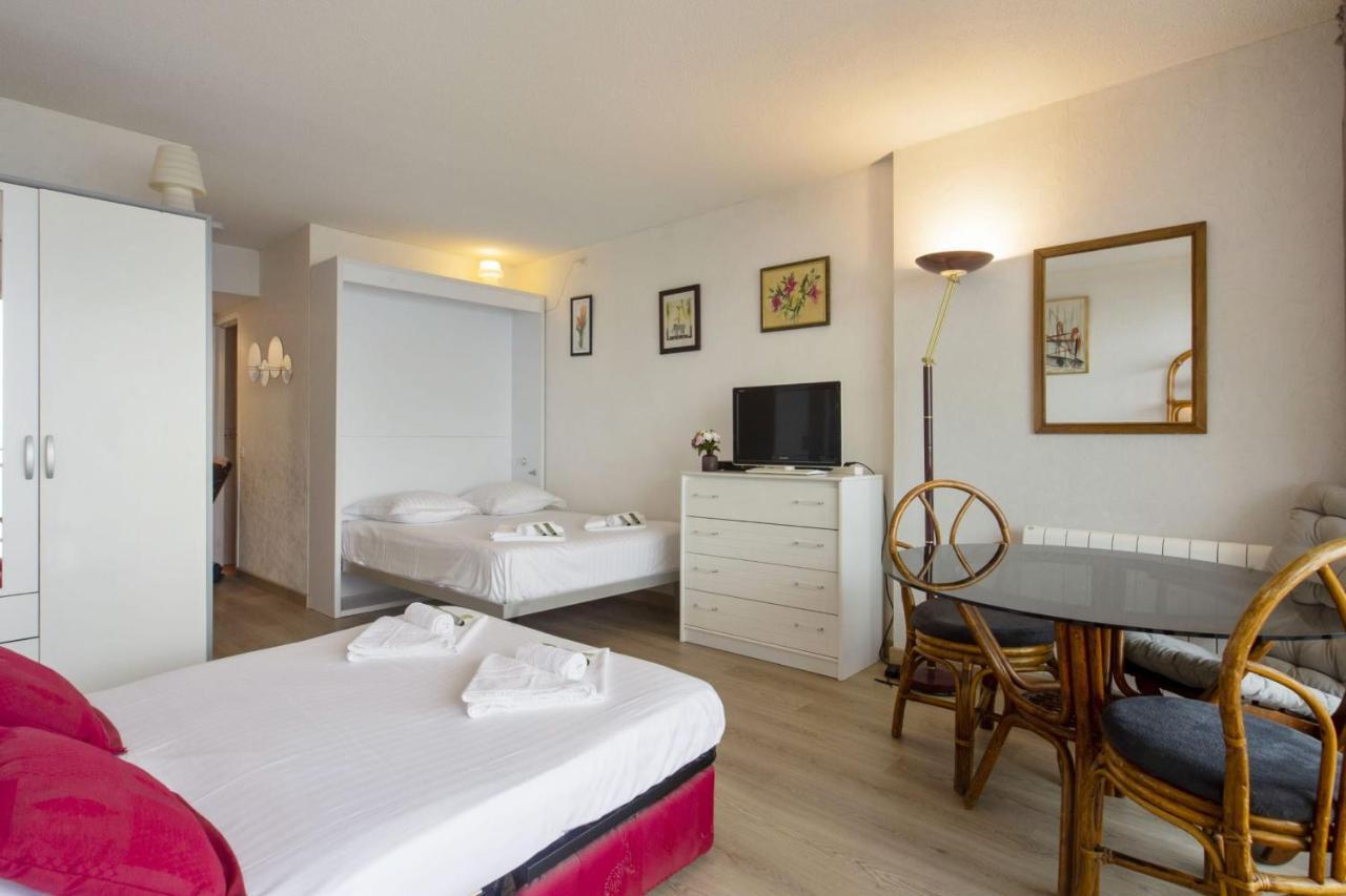 Studio Parado - Welkeys Apartment Biarritz Bagian luar foto