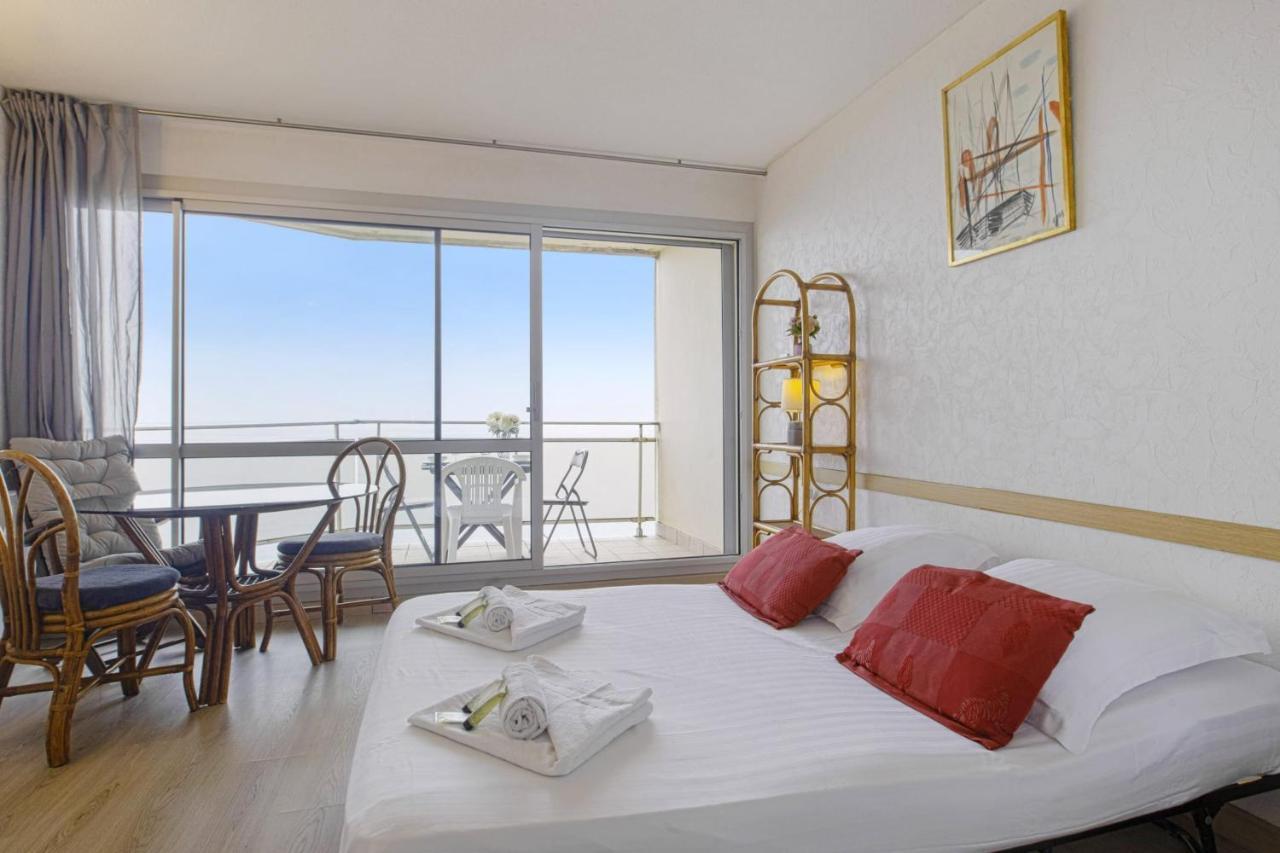 Studio Parado - Welkeys Apartment Biarritz Bagian luar foto